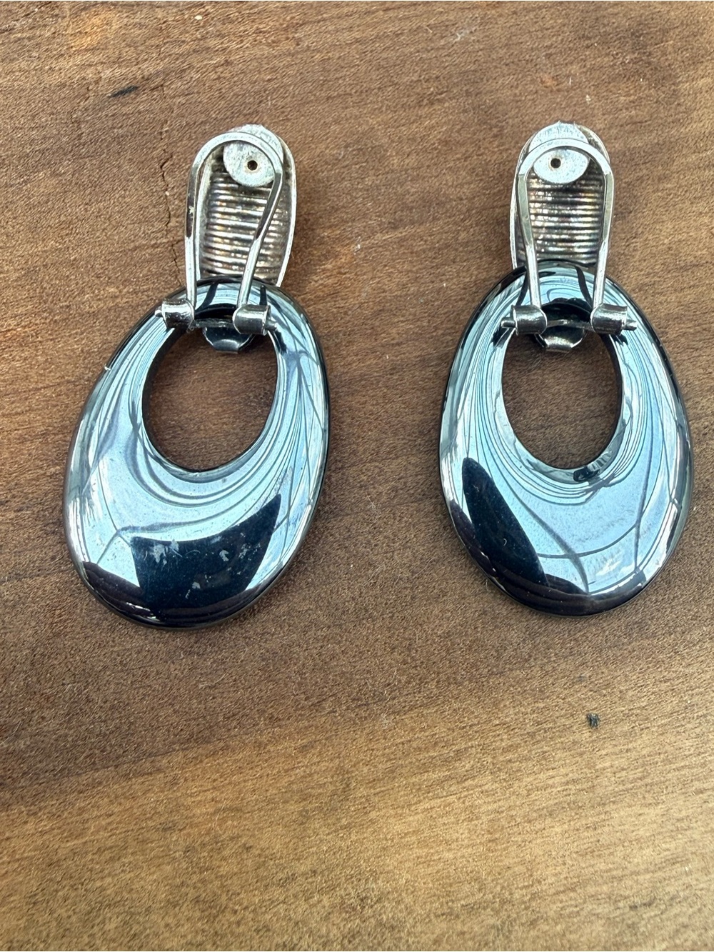Vintage Door knocker Hematite and  Silver-Tone Oval Drop Clip Earrings - Picture 3 of 6